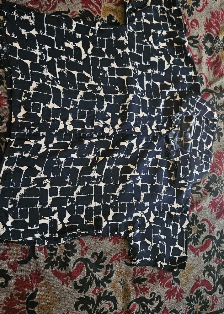 Crop Blue Printed Shirt