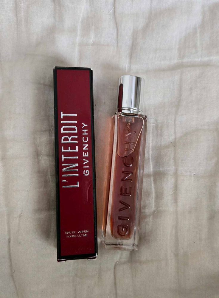 Givenchy L&#39;Interdit Perfume
