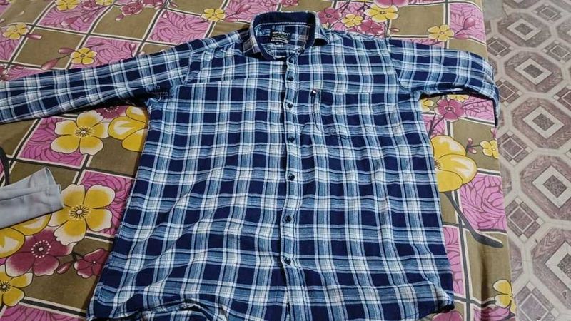 Men Checked  Shirt Xl Size