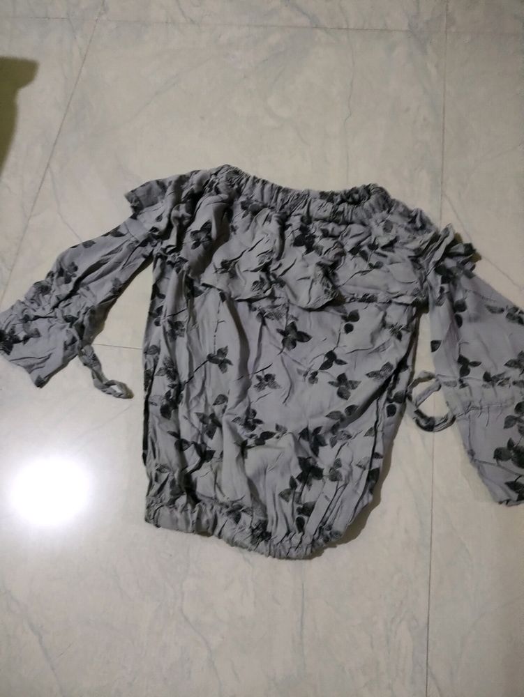 Off Shoulder Women&#39;s Grey Top