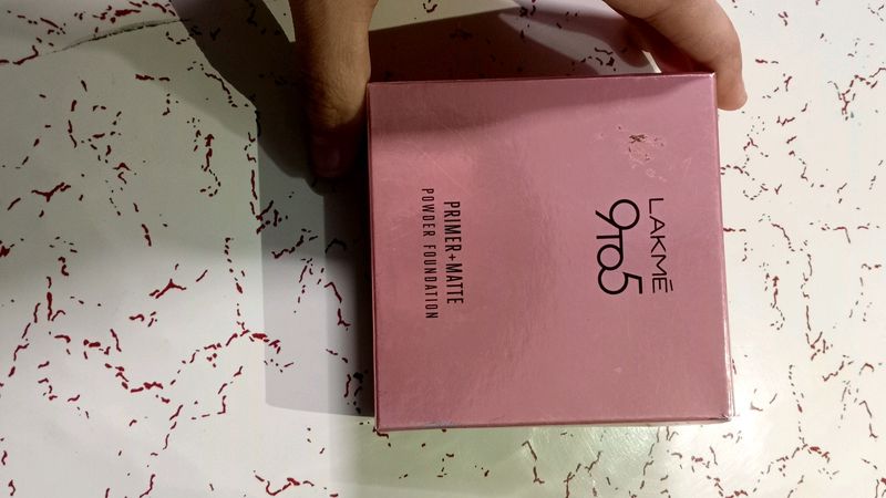 Lakme 9 To 5 Primer Matthe Compact Ivory Cream