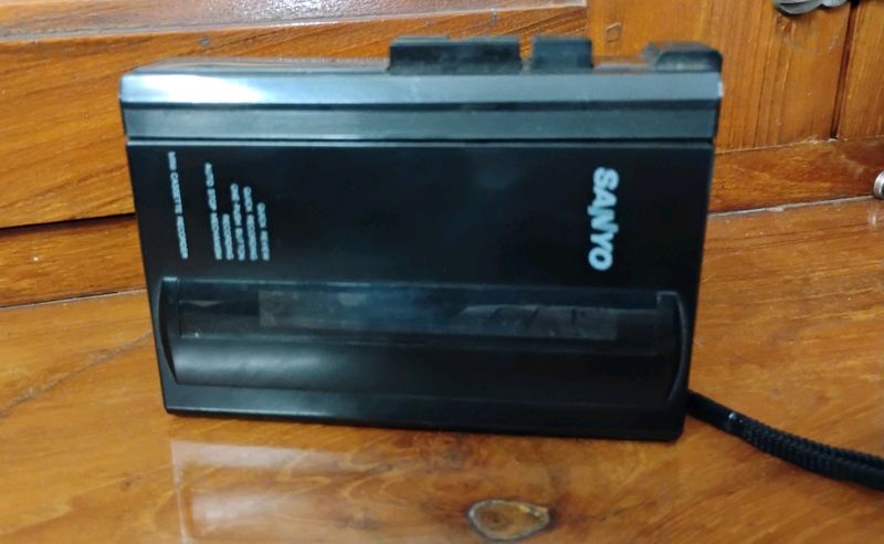 Sanyo Mini Cassette Player Cum Recorder