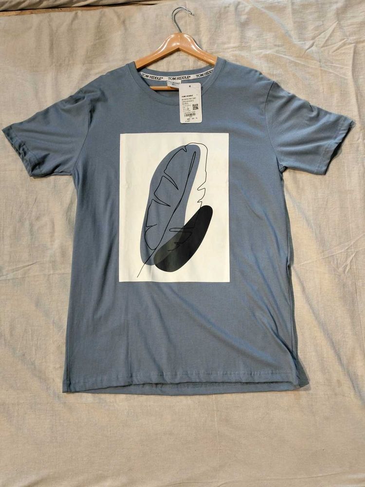 Abstract Graphic T shirt
