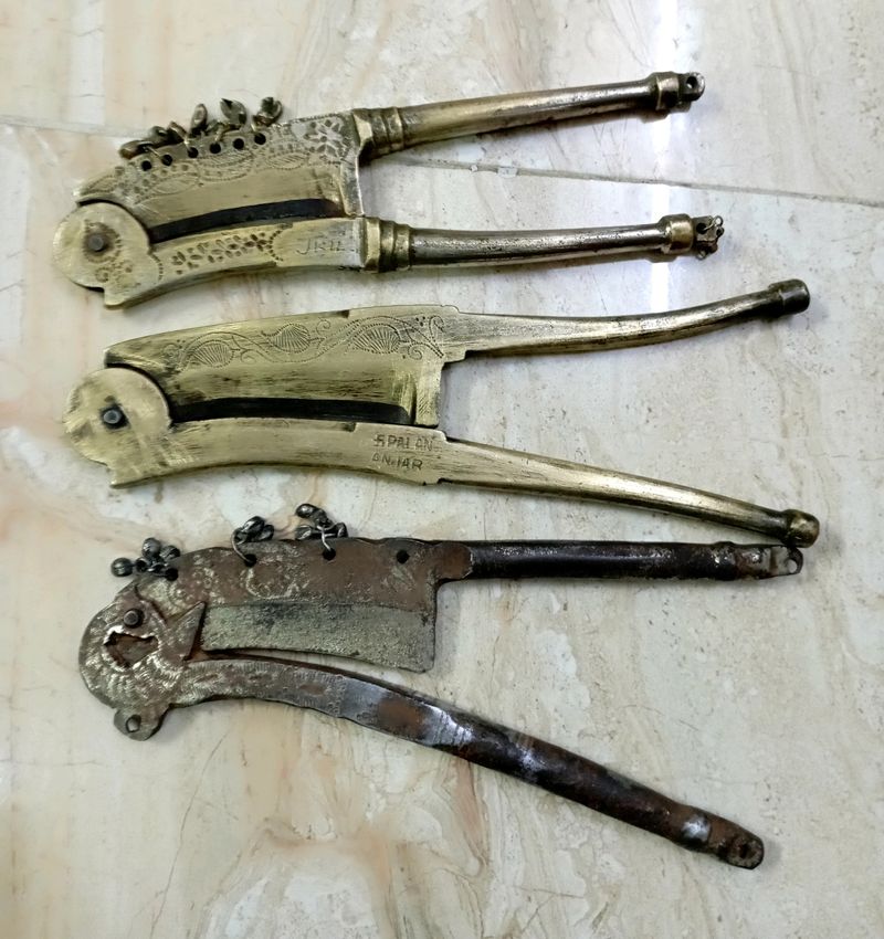 Antique Nut Cutter (Sarota).