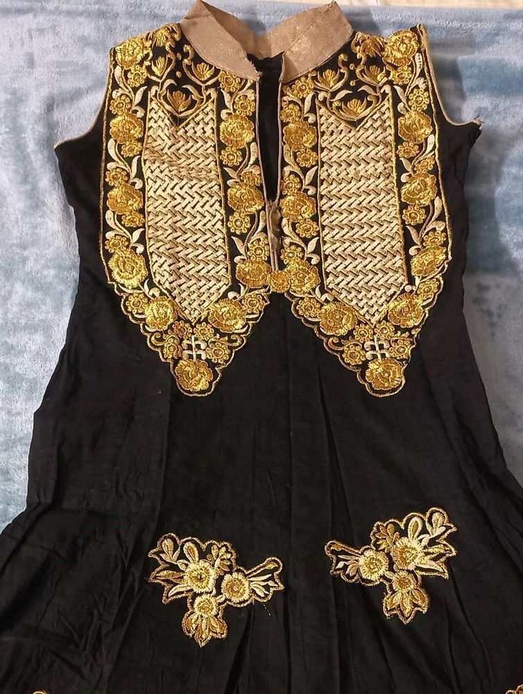 Sleeveless Anarkali