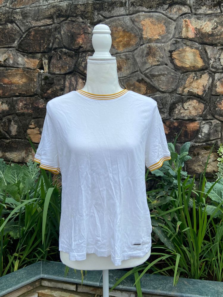 White T-shirt