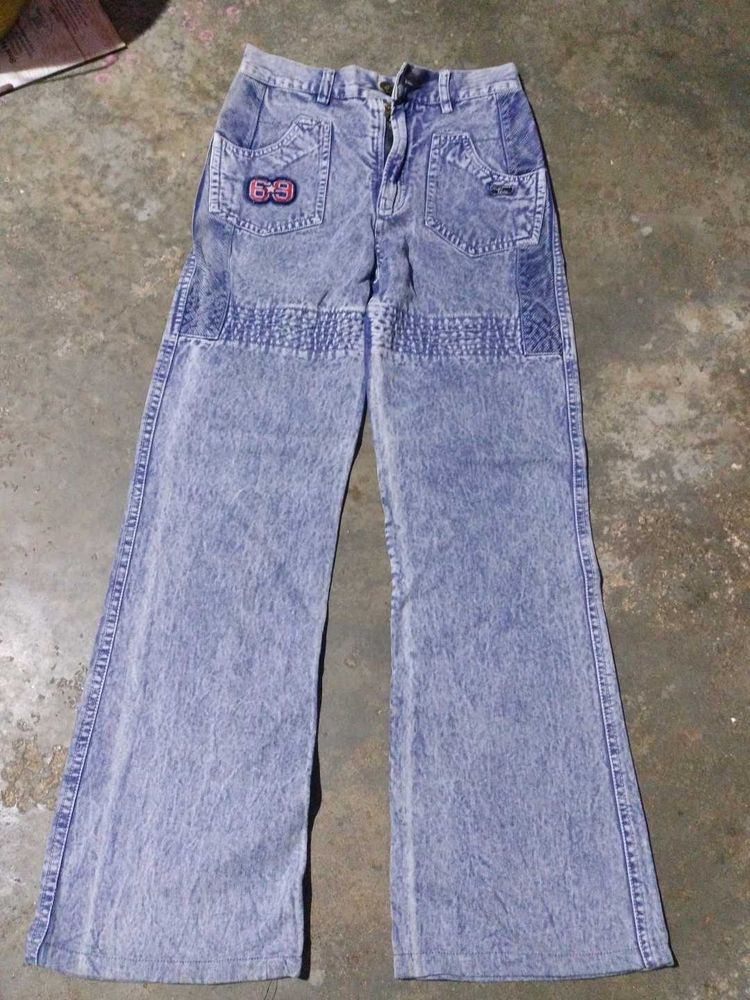 Trending Straight Denim Jeans .