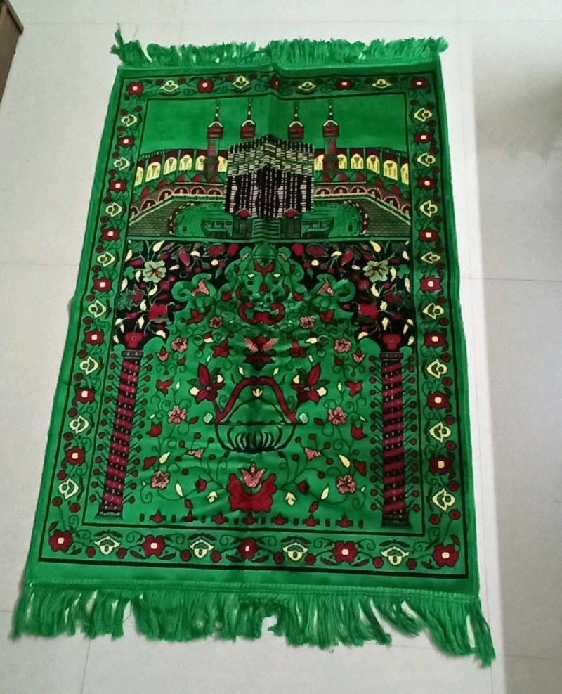 Green Muslim Prayer Rug