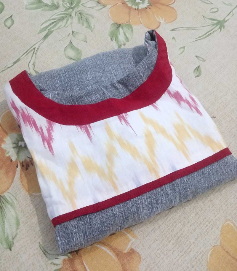 Pure Cotton Dailywear Kurti In Grey With Red White