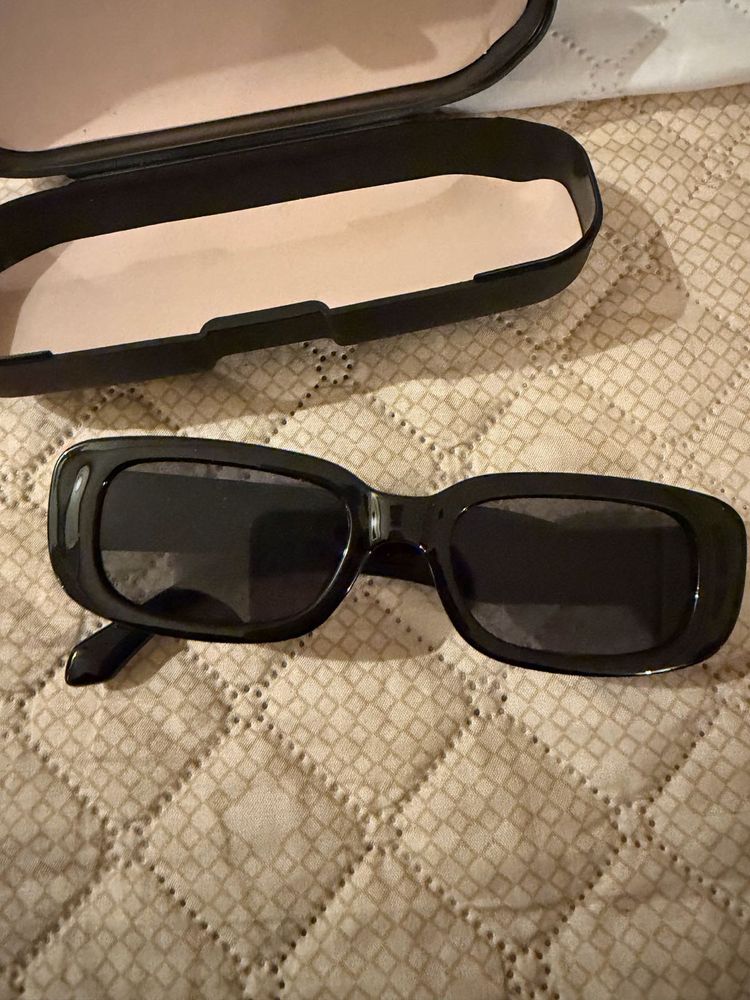 Black Rectangle Sunglasses