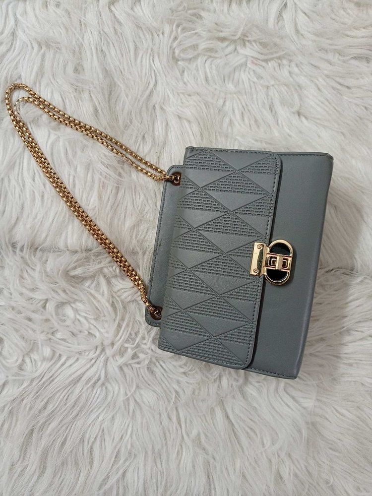Chic Crossbody Double Flap Bag