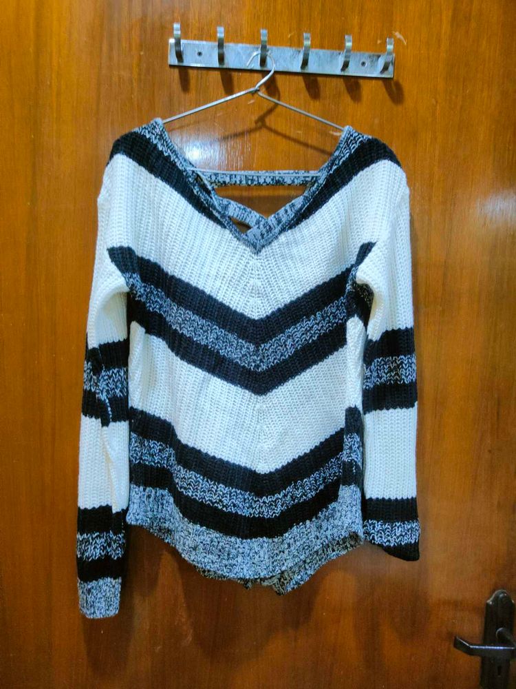 beautiful corset like knitwear