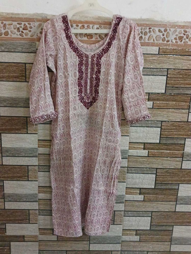 Elegant Embroidered Kurta set