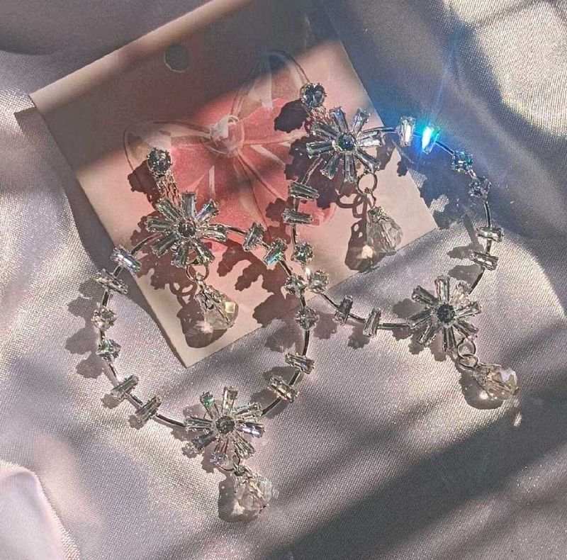 AD Sparkling Crystal Earrings