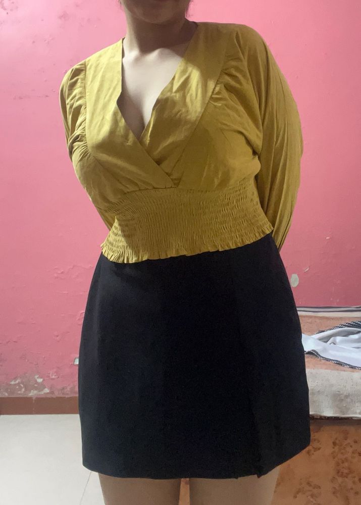 Deep Neck Crop Top