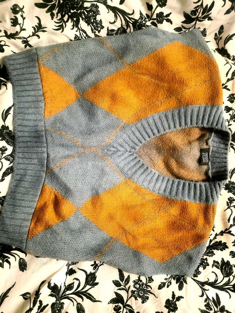 Good Condition Sweater Vest 💯🔥🔥🔥