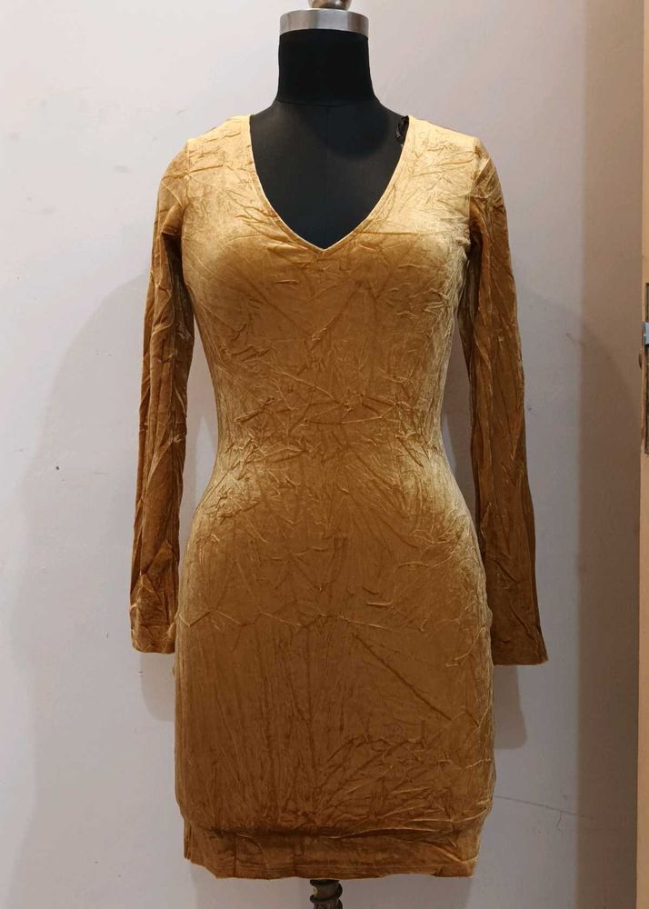 Gold Velvet Mini strechable dress