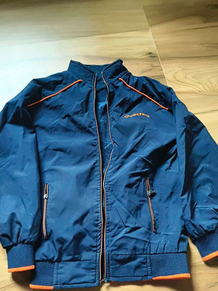 Quechua Jacket but front chain tuta hai