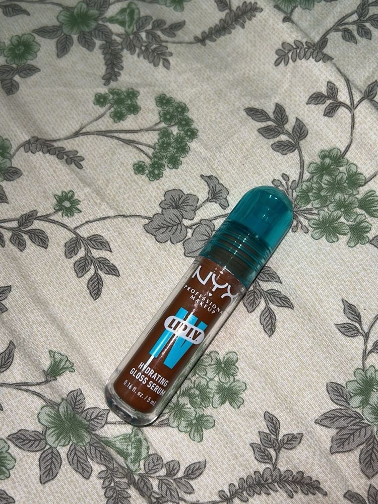 Nyx Lip IV Glossy Stain