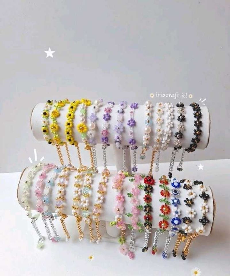 Beaded Flower Bracelet🌼