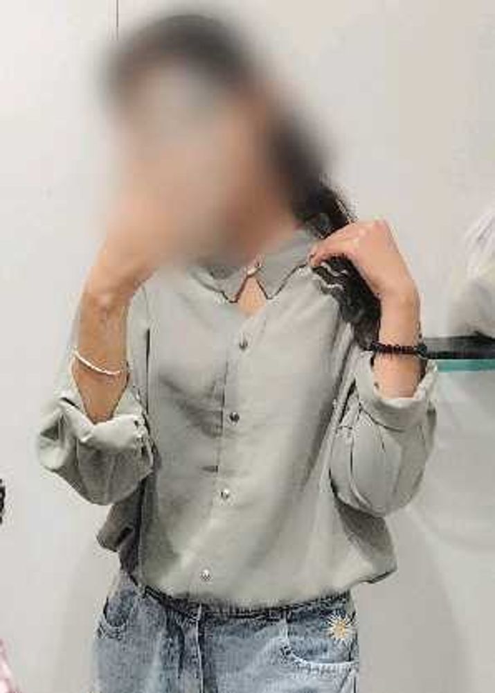 Elegant Gray Button-Down Shirt