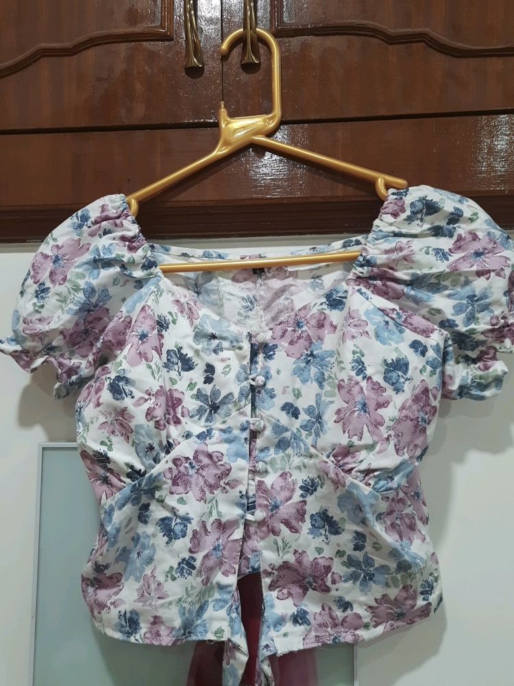 Crop floral Blouse NEW