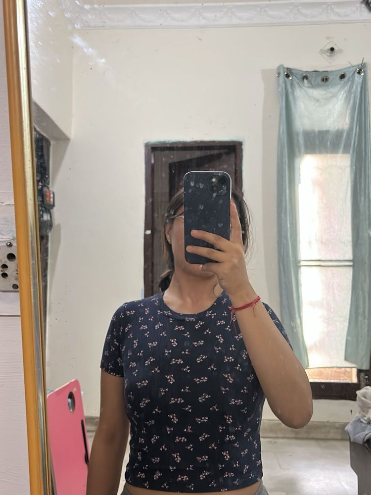Floral Print Cropped Tee