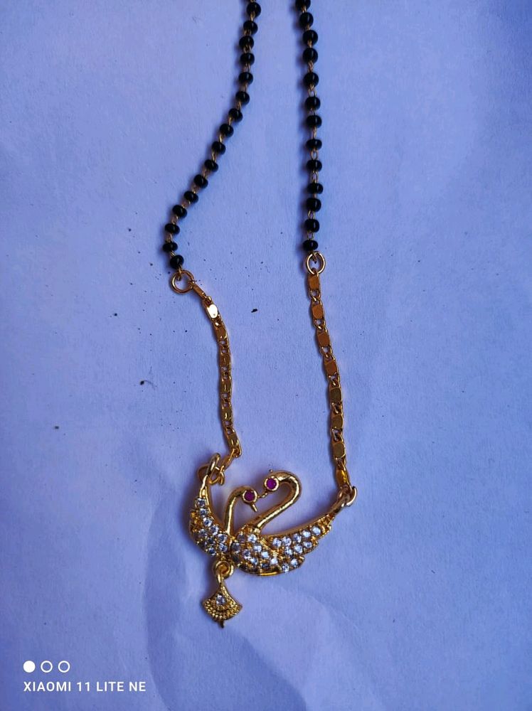 Delicate Two Swan Mangalsutra