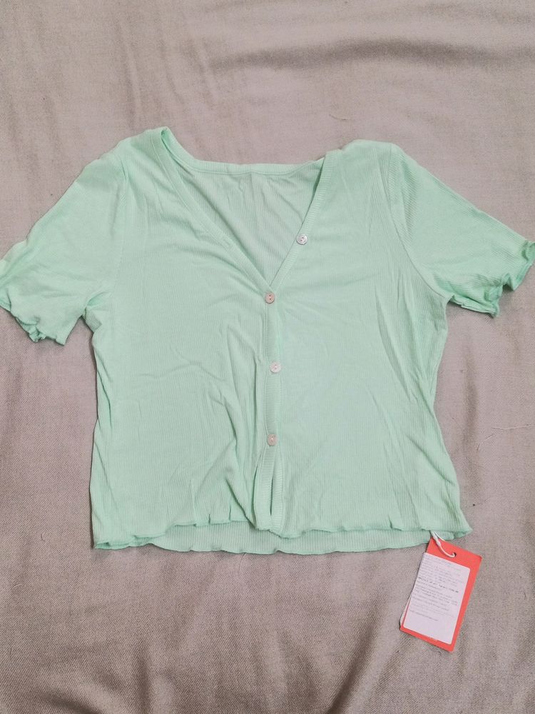 Urbanic mint colour buttoned crop top