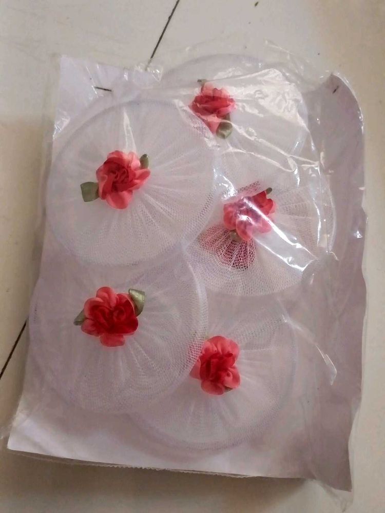 Set Of 6 Glass Covers With Attractive Net Flowers