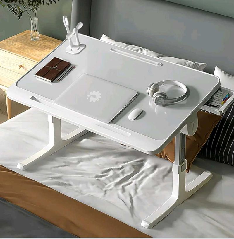 StarAndDaisy Kids Study Table Foldable