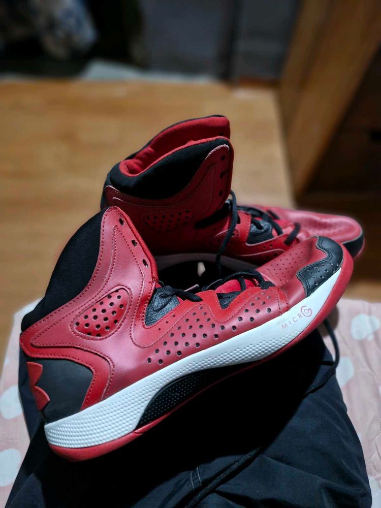 Under Armour Micro G Torch 2