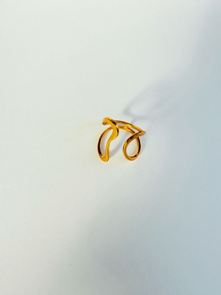 Luxe Wave Adjustable Ring