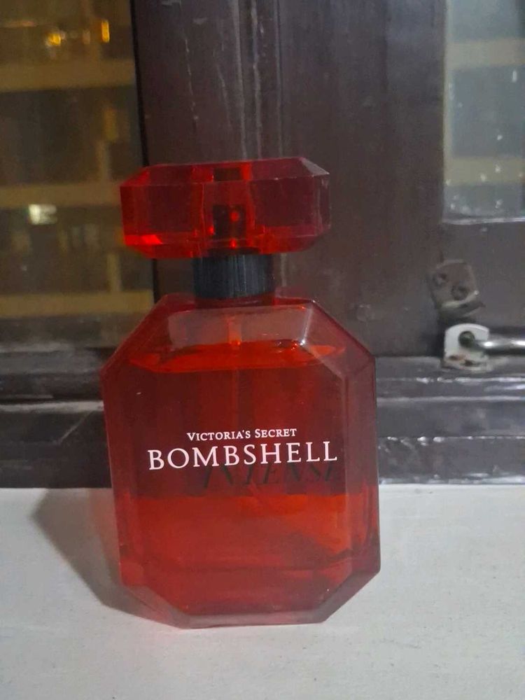 Victoria&#39;s Secret Bombshell