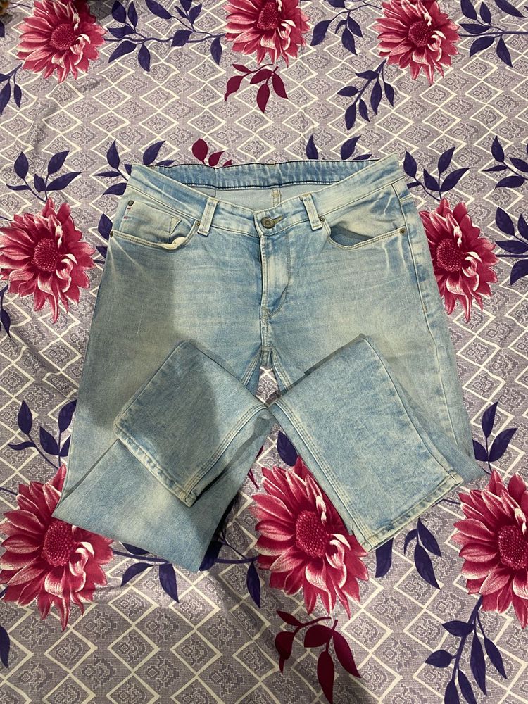 Light Wash Denim Jeans