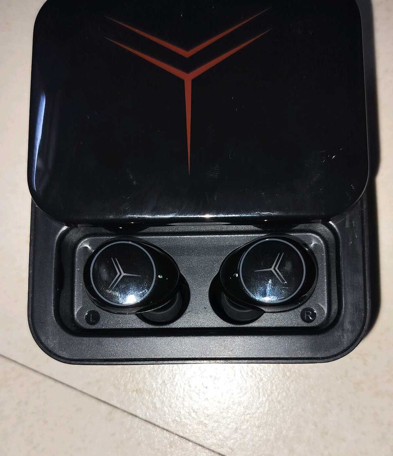 M90 PLUS EARBUDS