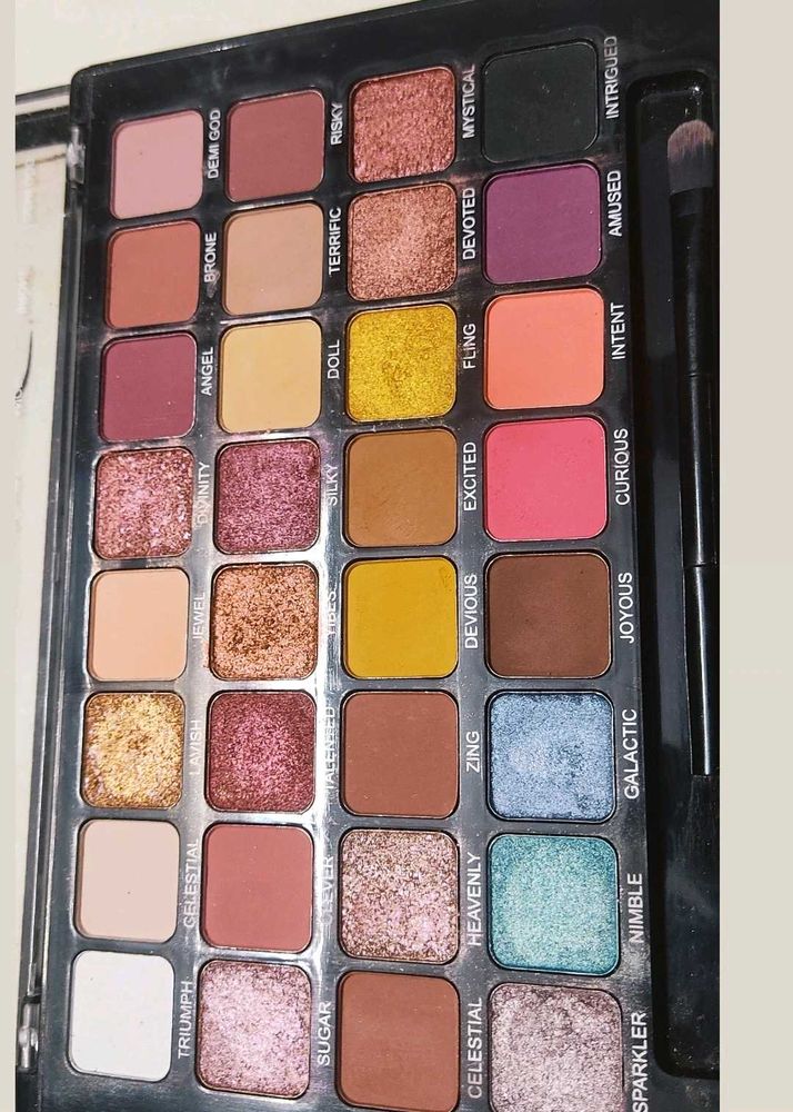 Huda Beauty Eyeshadow Palette