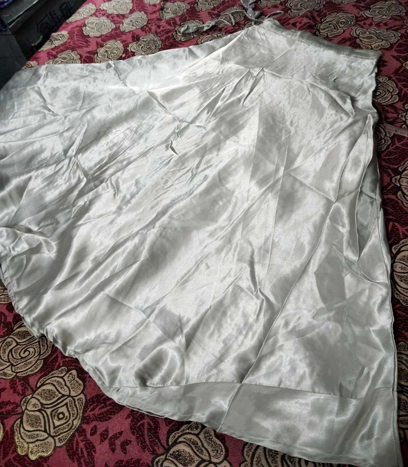 Satin Lahenga Silver Grey (Totly New) size Issues