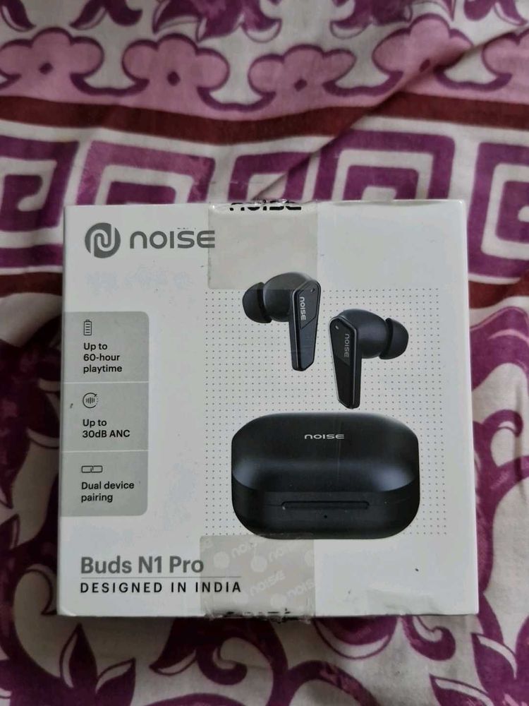 Very Good CONDITION NOISE BRAND AIRPODS