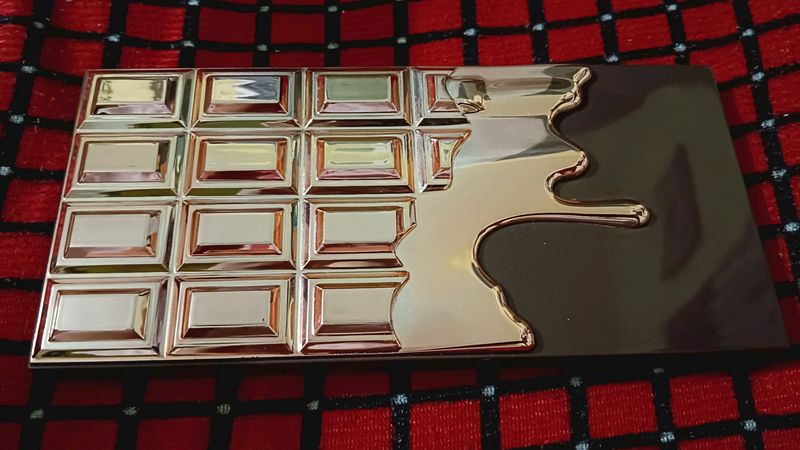 Makeup Revolution Eyeshadow Palette