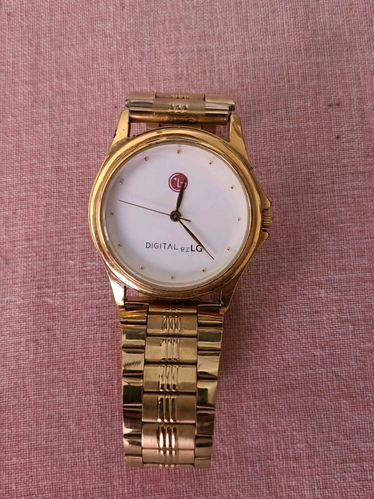 Lamex gold Watch for ladies(need cell replace)