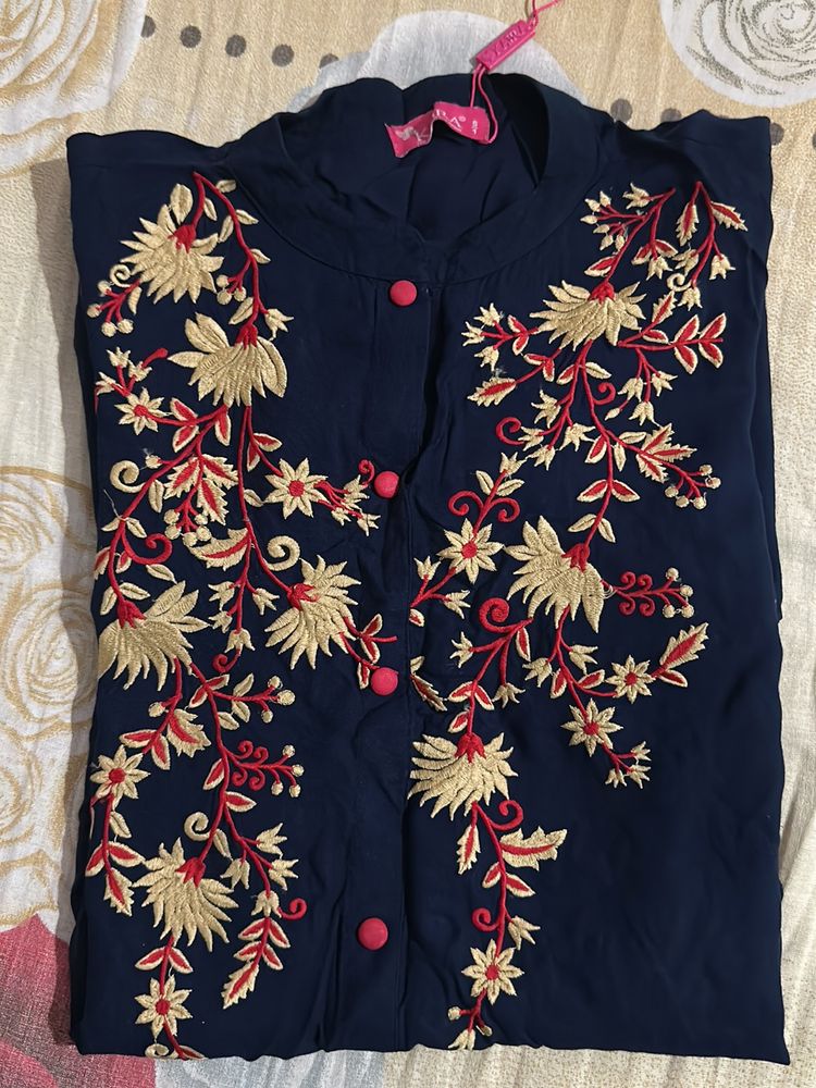 Kaira Kurti
