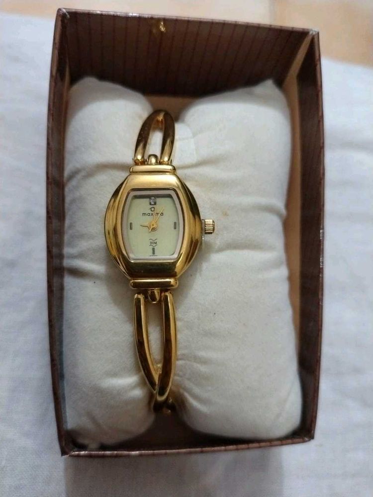 Golden Watch Latest Trend For All