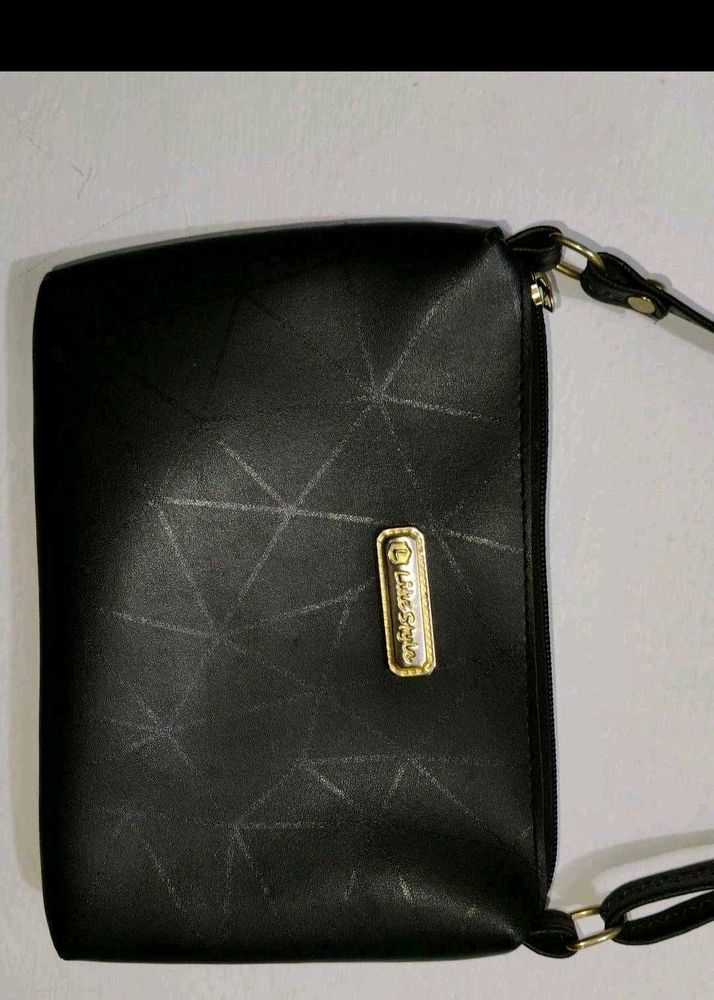 Black 🖤 Crossbody Bag