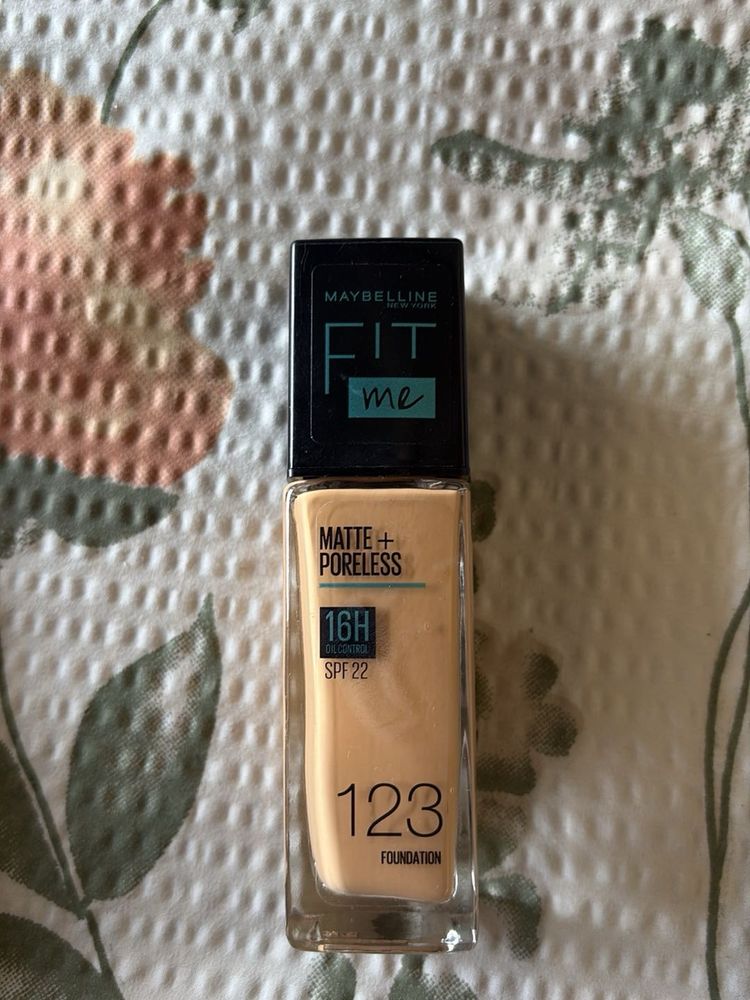 Maybelline Fit Me Foundation