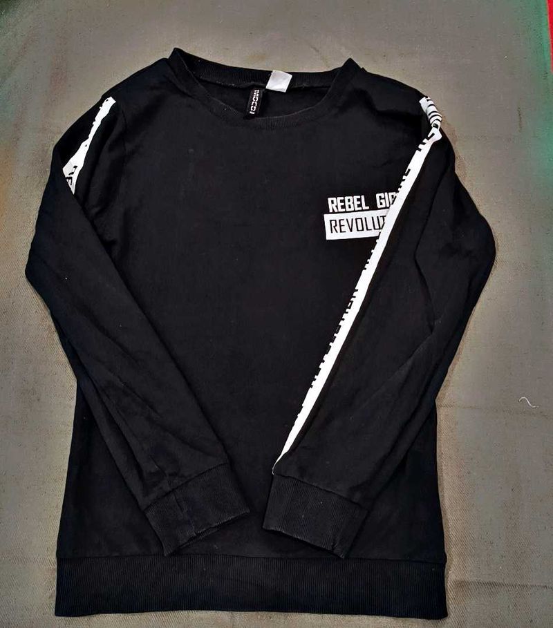 Sale H&amp;M Winter T-shirt Limited Time Offer ⏰