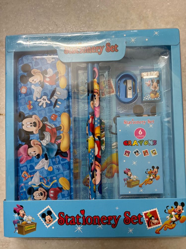 Mickey Mouse Stationery Set