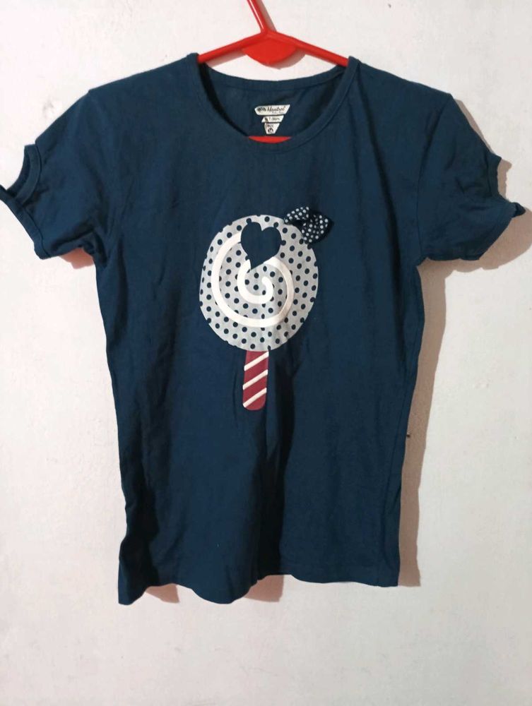 Girl&#39;s T-shirt