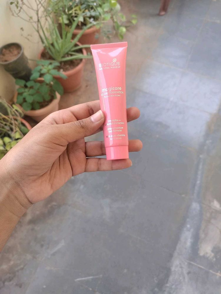 Foundation Tint( Biotique)