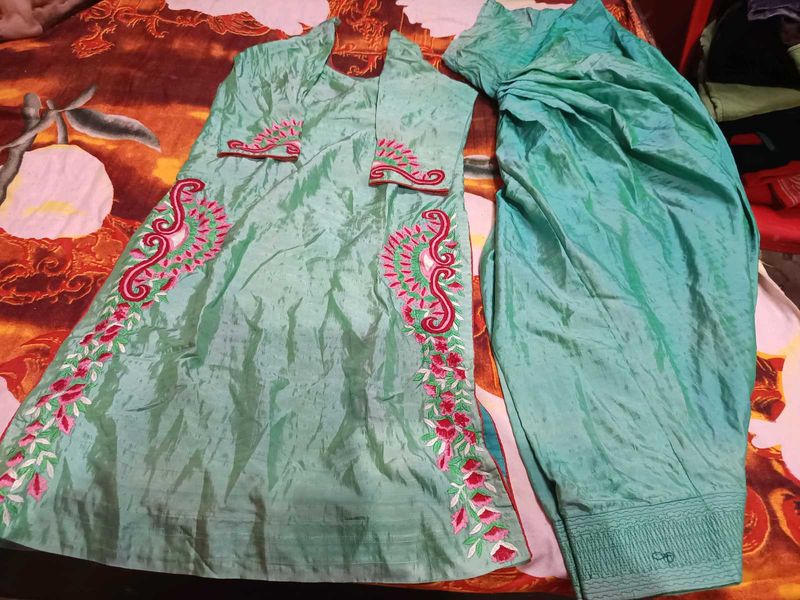 Elegant printed Embroidered Kurta patiyala salwar